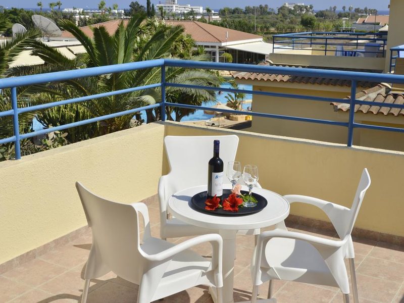 Makronissos Village Club 289774