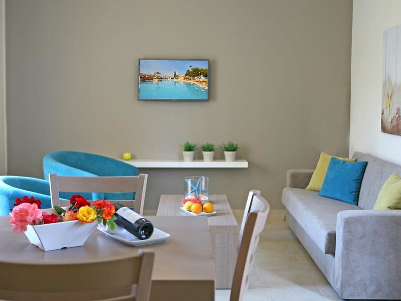 Makronissos Village Club 289782