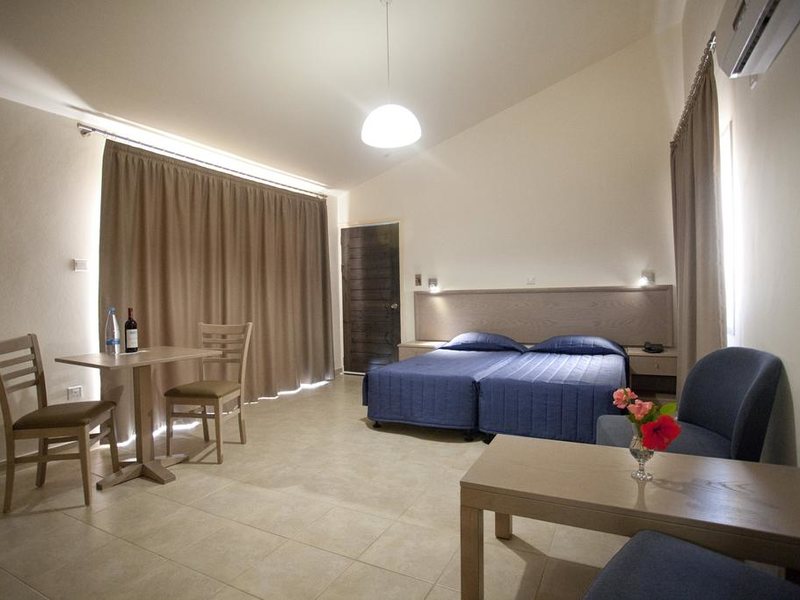 Makronissos Village Club 289800