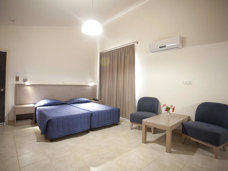 Makronissos Village Club 289801