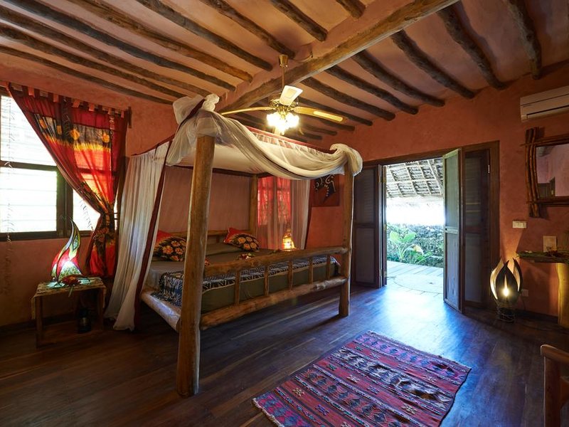 Mamamapambo Boutique Hotel  200617