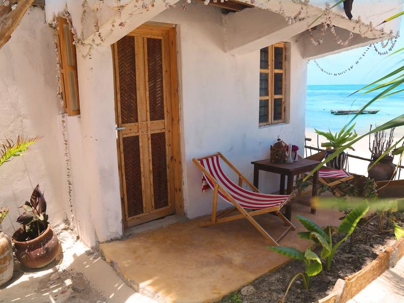 Mango Beach House 322512