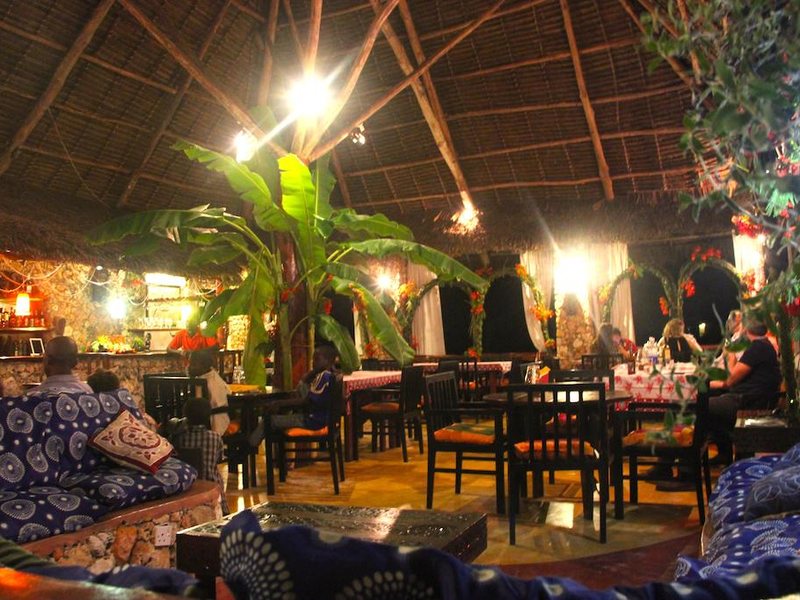 Mangrove Lodge 200625