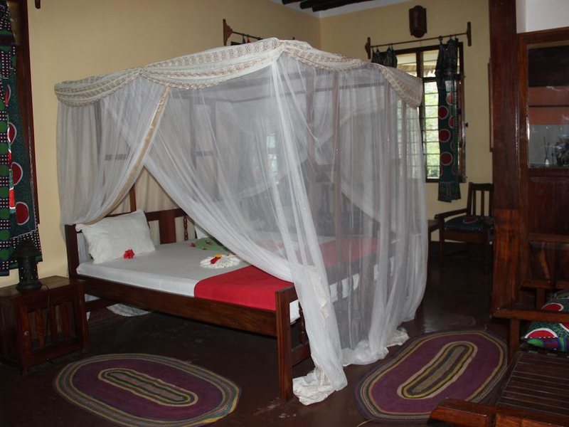 Mangrove Lodge 200629