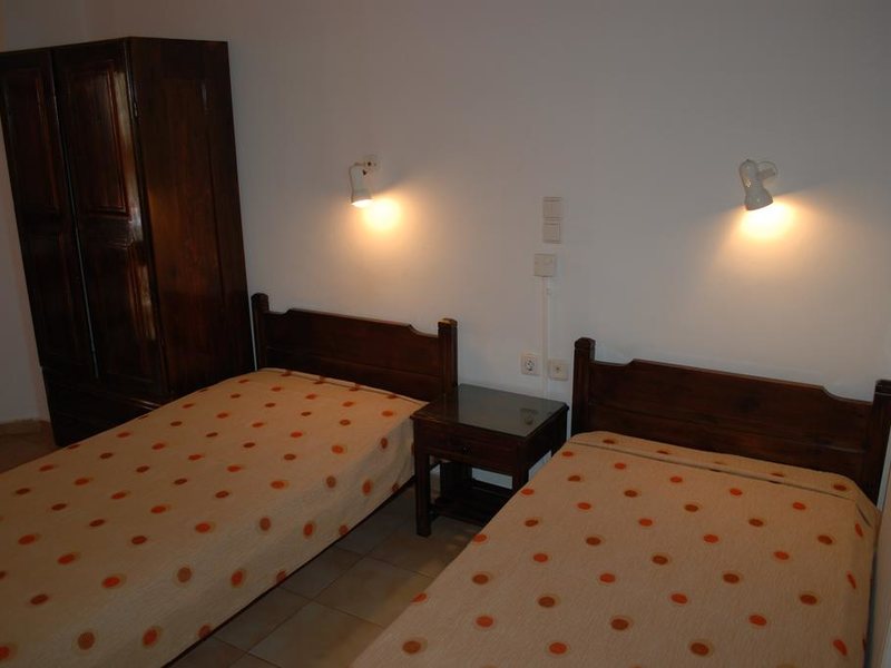 Manos Apartments 286750