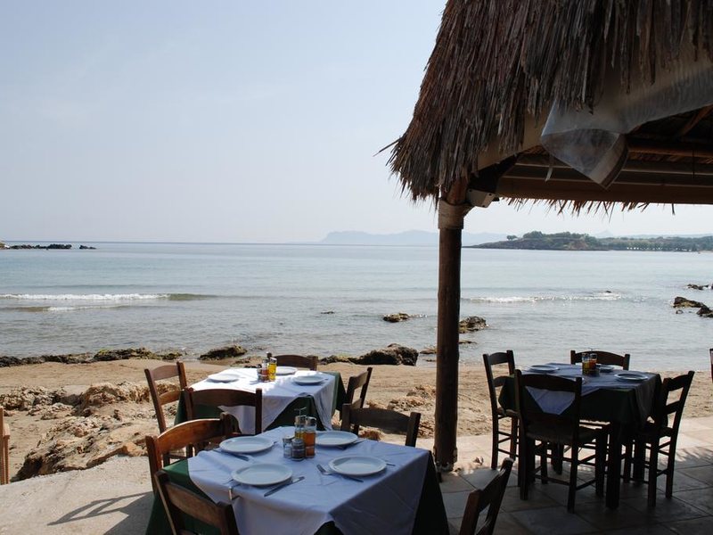 Manos Apartments 286752