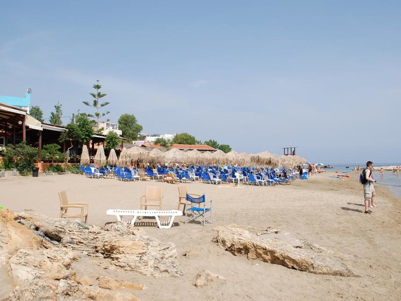 Manos Apartments 286753