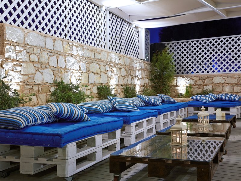 Manos Maria Hotel & Apartments  77667