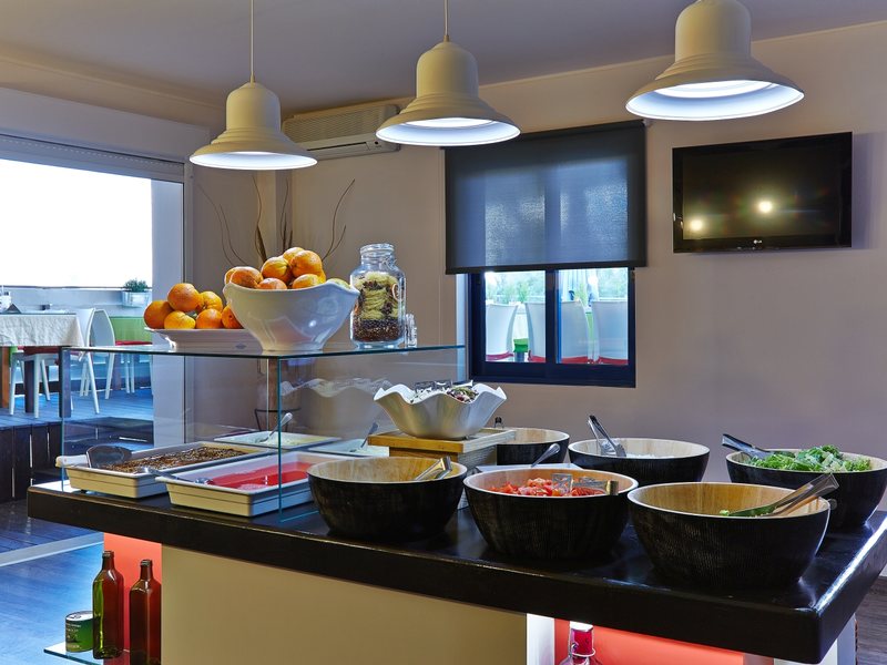 Manos Maria Hotel & Apartments  77674