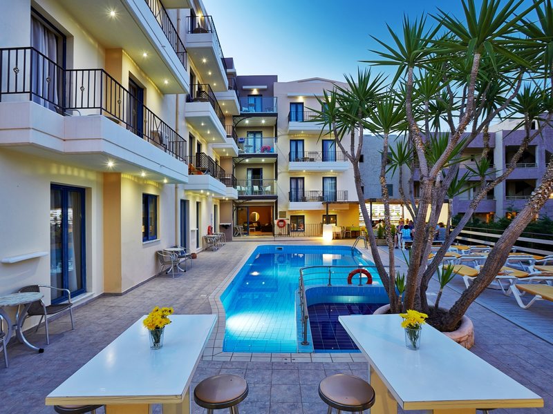 Manos Maria Hotel & Apartments  77675