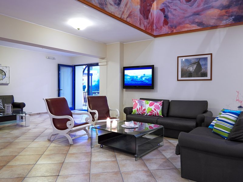 Manos Maria Hotel & Apartments  77679