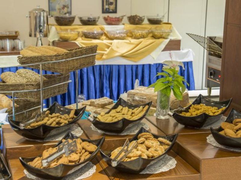 Manousos City Hotel 78076