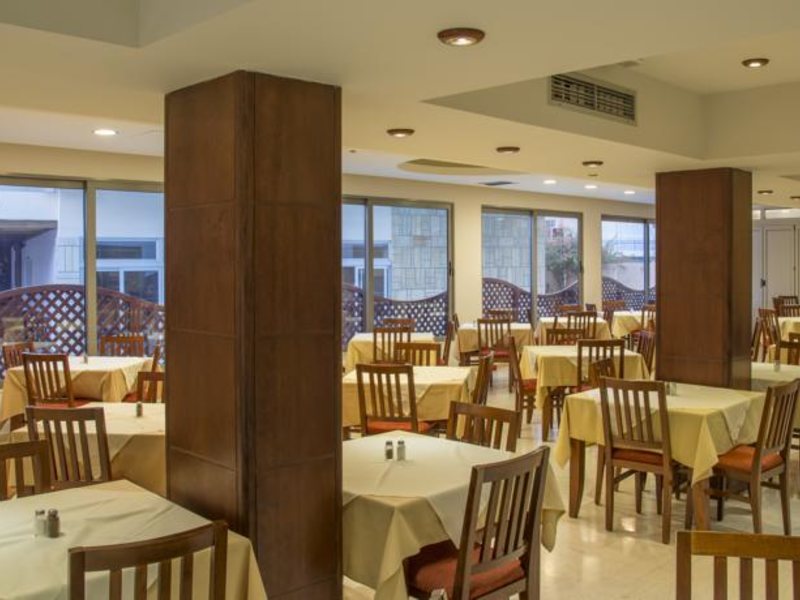 Manousos City Hotel 78077