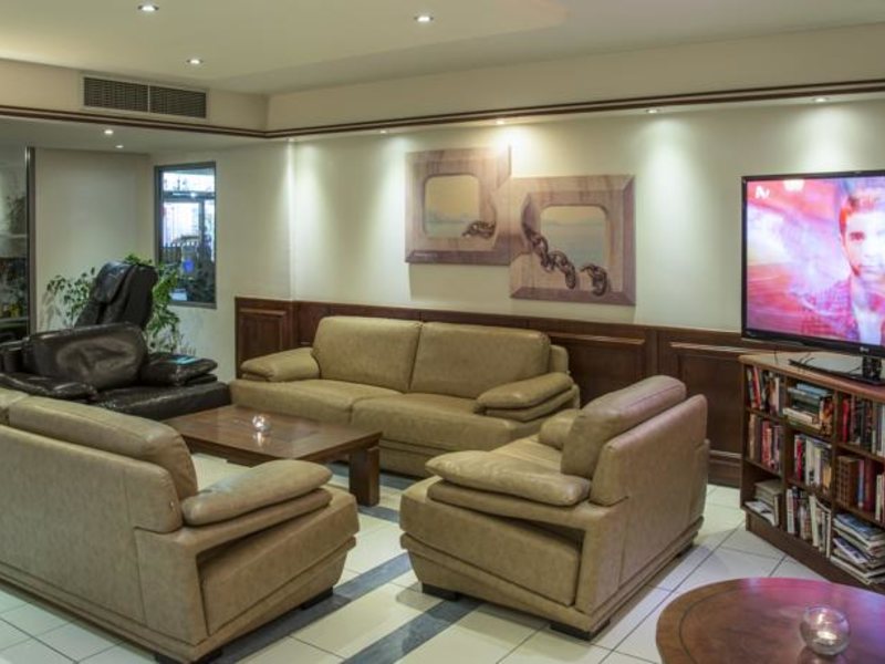 Manousos City Hotel 78086