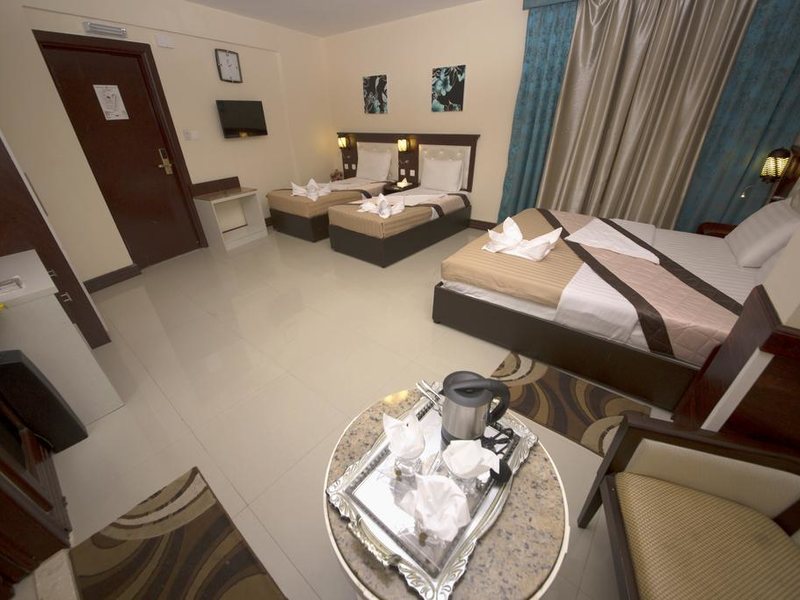 Mariana Hotel 300913