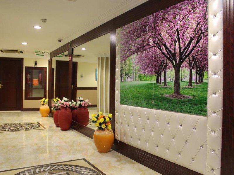 Mariana Hotel 300927