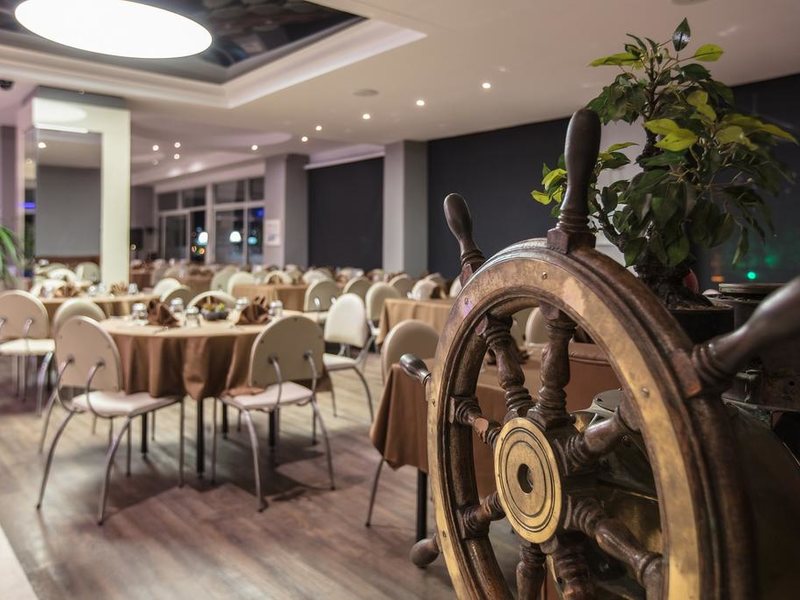 Marina Hotel & Suites Kusadasi 303577