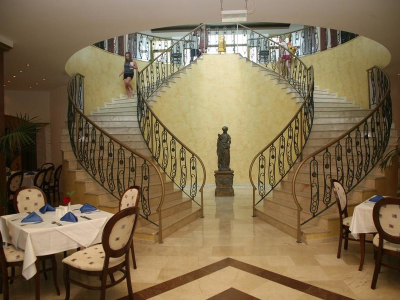 Marina Royal Palace 174643