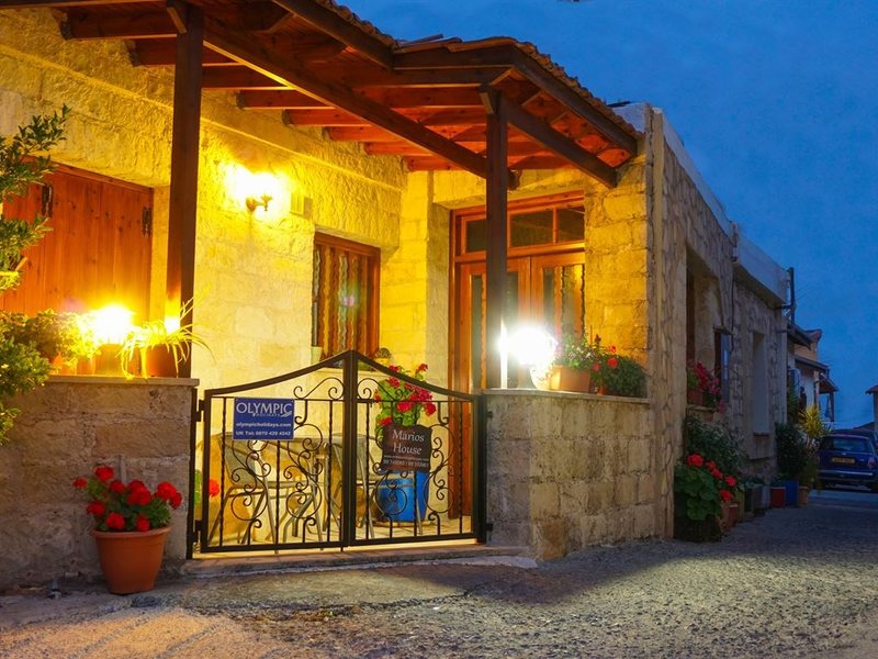 Marios Traditional House 291811