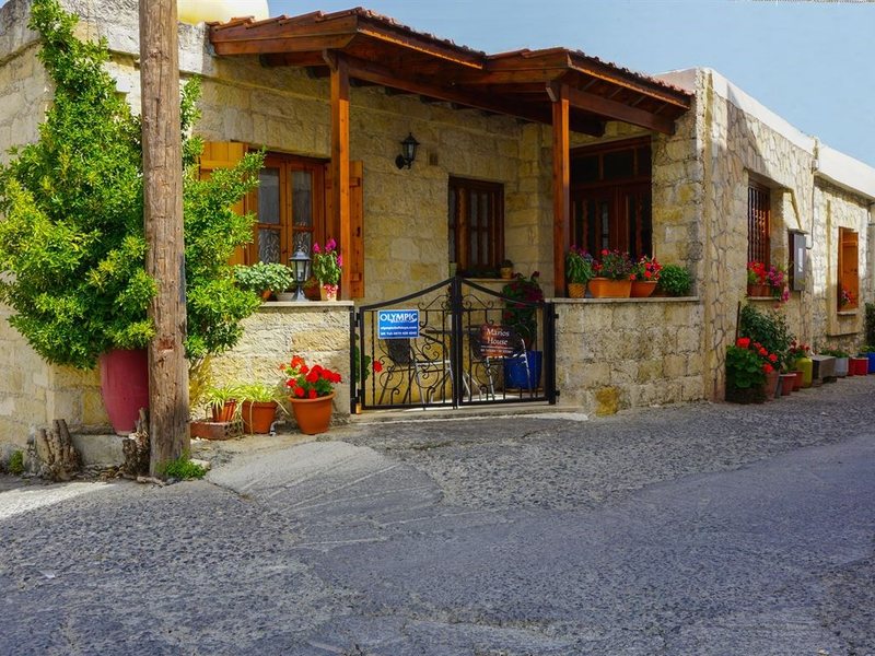 Marios Traditional House 291816