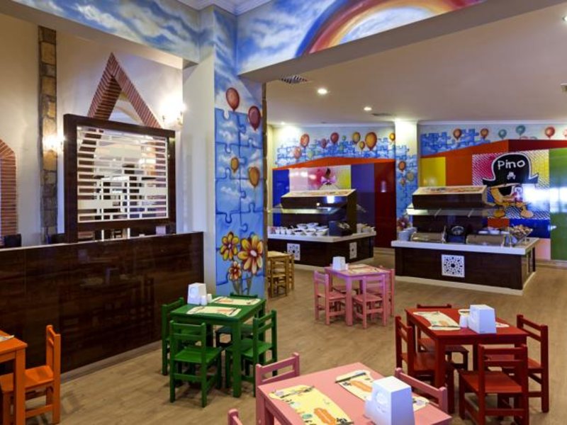 Maritim Pine Beach Resort 94637