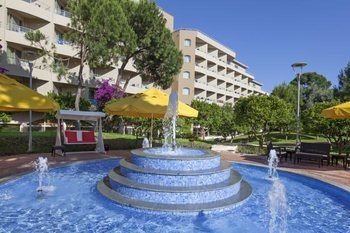 Maritim Pine Beach Resort