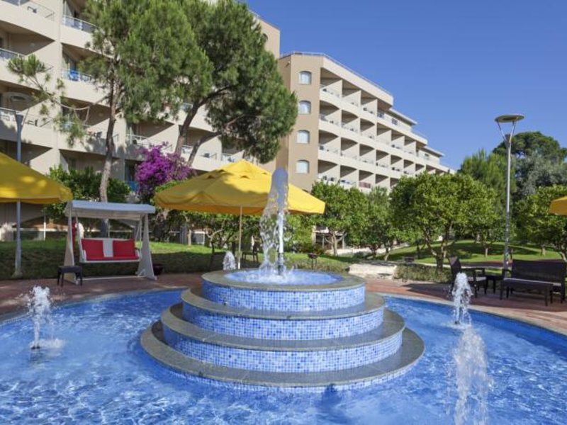 Maritim Pine Beach Resort 94641