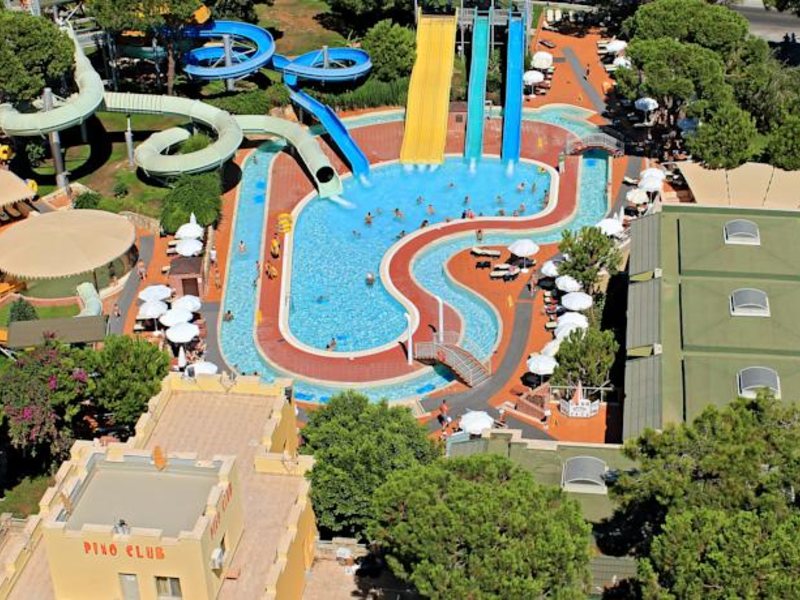 Maritim Pine Beach Resort 94644