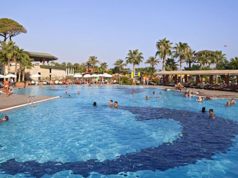 Maritim Pine Beach Resort 94657