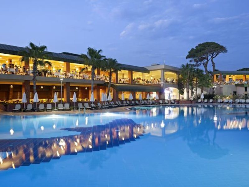 Maritim Pine Beach Resort 94658