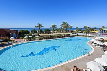 Maritim Pine Beach Resort