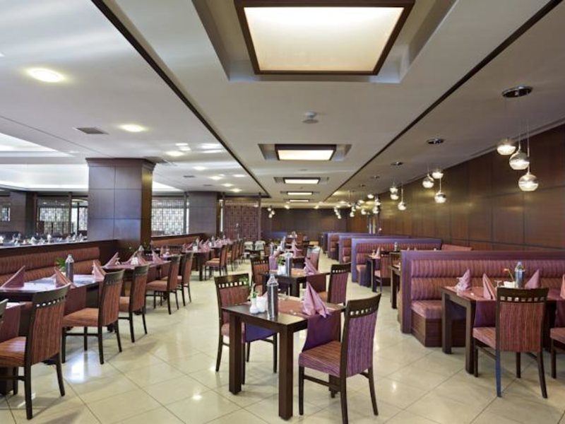 Maritim Pine Beach Resort 94663