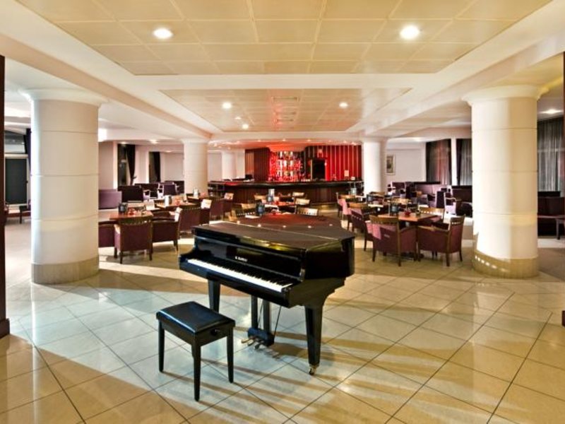 Maritim Pine Beach Resort 94675