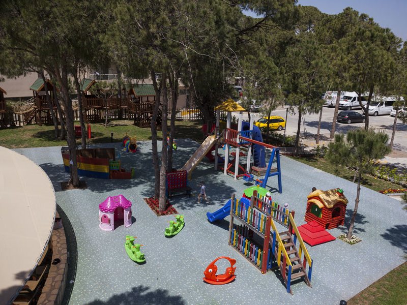 Maritim Pine Beach Resort 94679