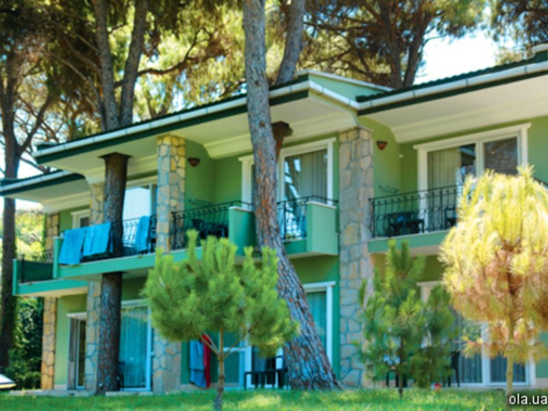 Maritim Pine Beach Resort (ех 4000