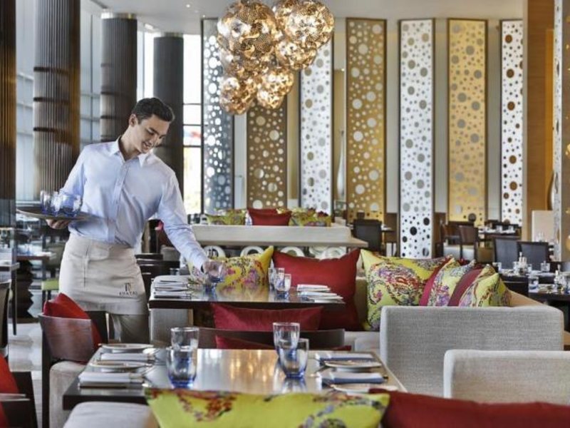 Marriott Hotel Al Forsan 299900