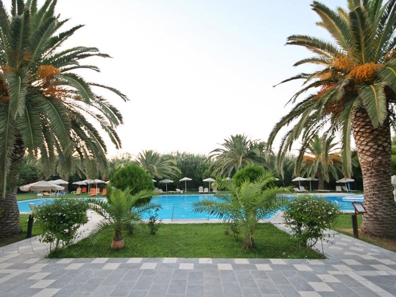 May Beach Hotel 78420