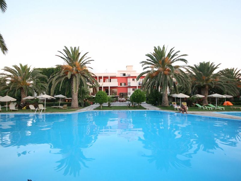 May Beach Hotel 78429