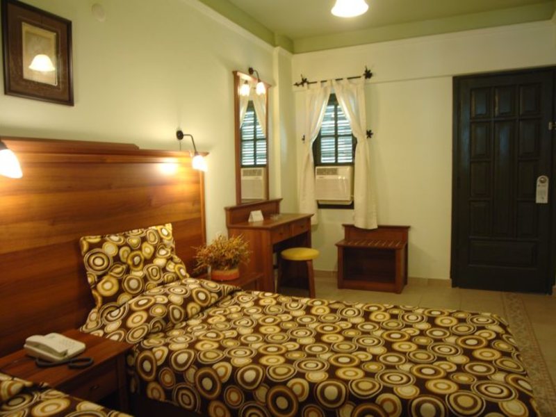 May Garden Club Hotel 34667