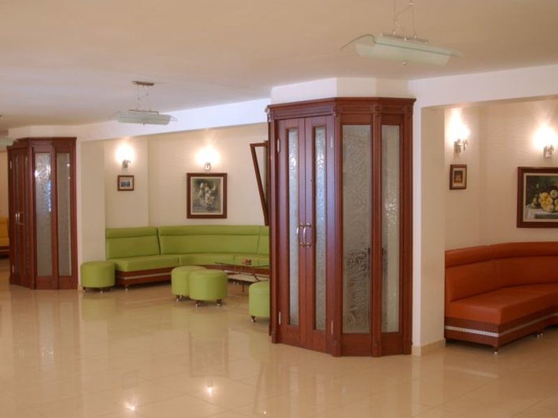 May Garden Club Hotel 34670