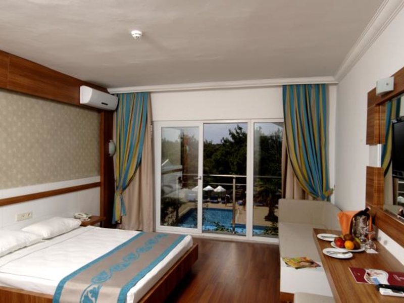 Maya Golf Hotel HV-2 (ex 71296