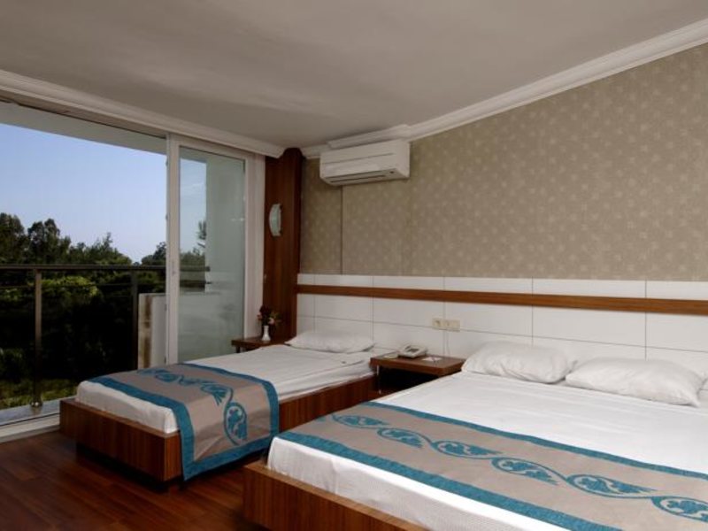 Maya Golf Hotel HV-2 (ex 71299