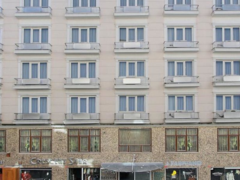 Maya Hotel 94875