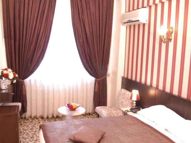 Maya Hotel 94878