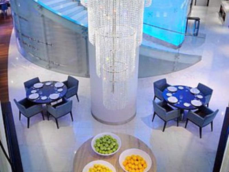 Media One Hotel 15120