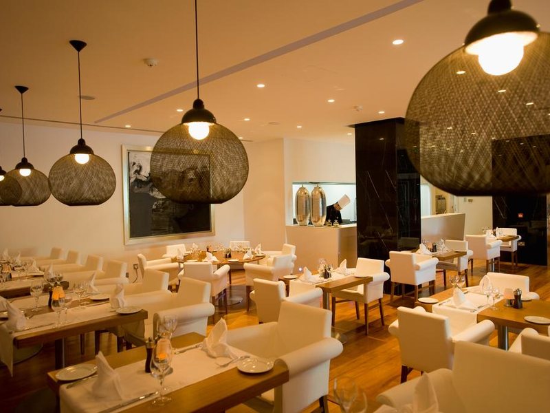 Mediterranean Beach Hotel 206230