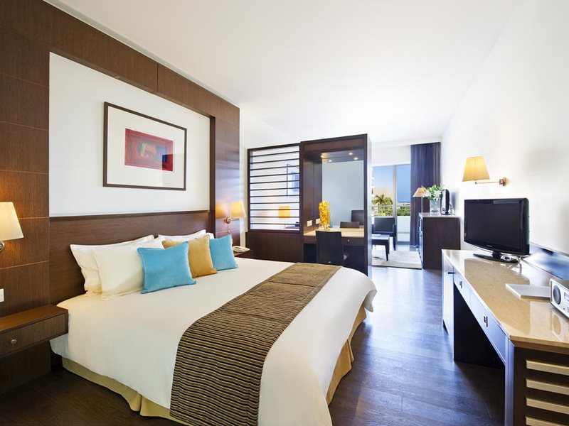 Mediterranean Beach Hotel 206236