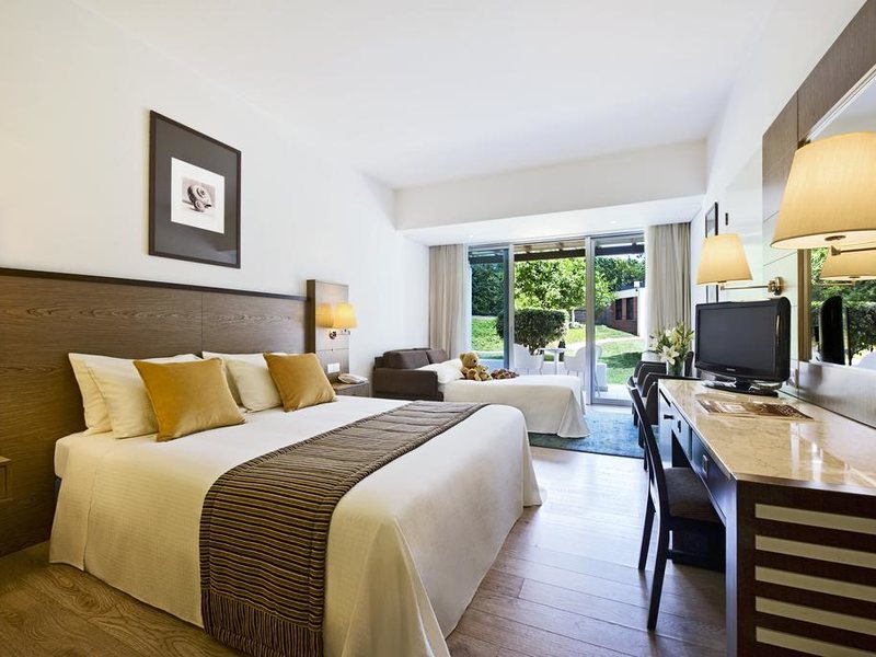 Mediterranean Beach Hotel 206257