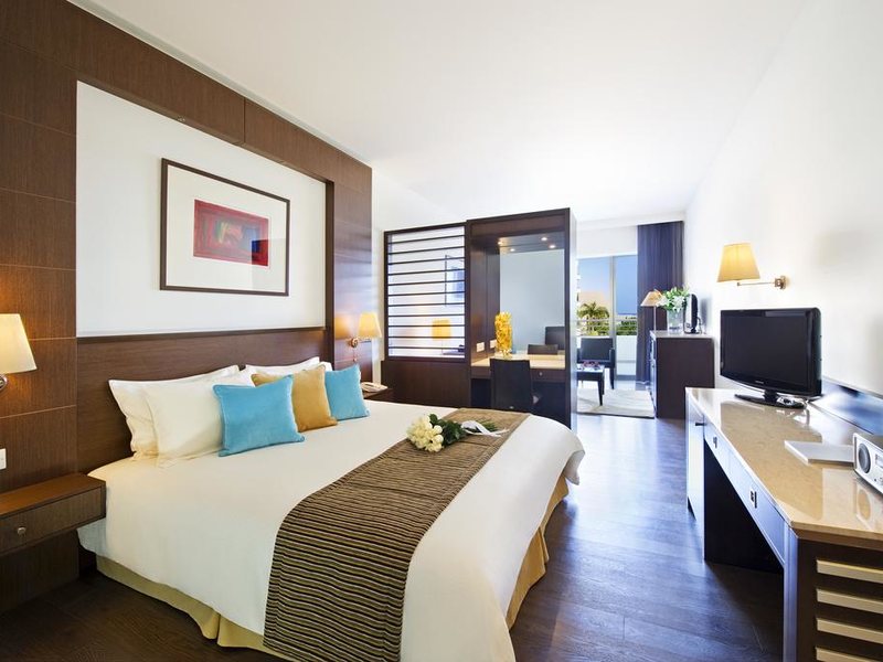 Mediterranean Beach Hotel 206260