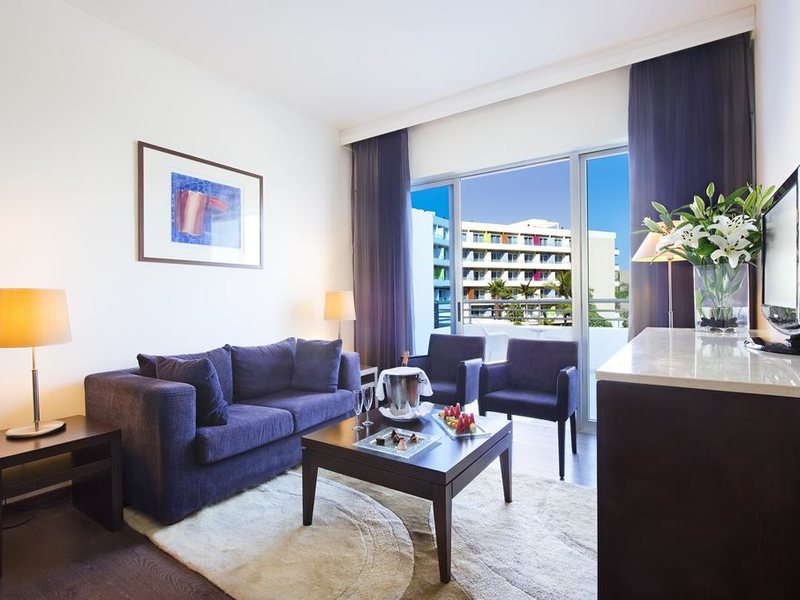 Mediterranean Beach Hotel 206261